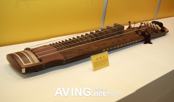 난계국악기제작촌가 선보인 거문고