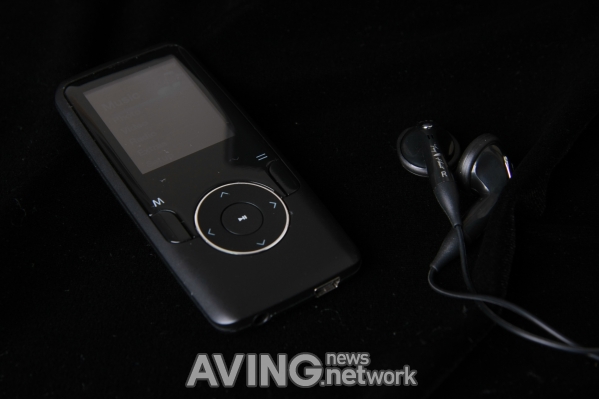 아인스, 비디오 MP3P '폭시하트' 출시