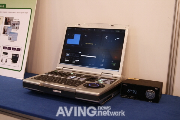 [IT EXPO BUSAN] 제노, 인터넷방송시스템 'UCC탑 제노' 소개 관련 사진