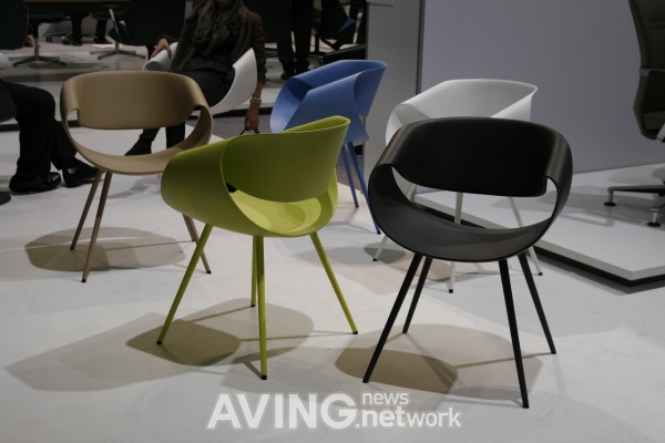 [ORGATEC 2010] Züco의 페릴로 체어, "이런 의자 본 적 있어요?"
