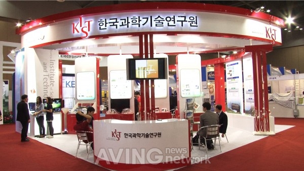 [iMAC 2011 영상] 한국과학기술연구원, 고효율 미래 에너지원 선보여 관련 사진