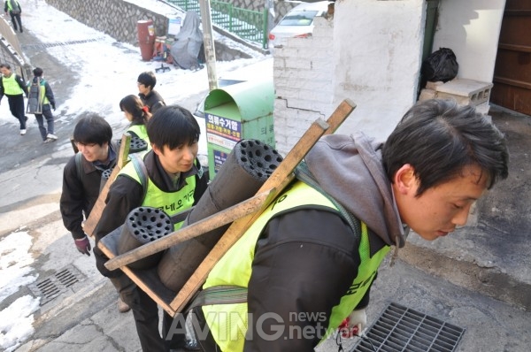 보루네오가구, '사랑의 연탄나누기' 봉사로 온정 나누다 관련 사진
