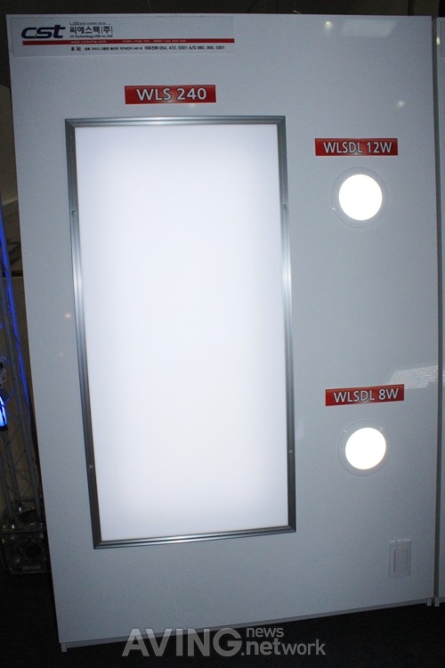 [LED+ 2012 현장] 씨에스텍, 에너지 절감효과 큰 옥내형 매입 LED 조명 선보여 관련 사진