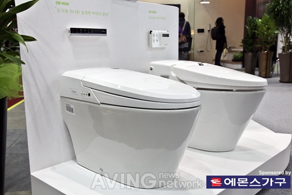 [2013 경향하우징페어] 대림통상, 도기와 하나된 일체형 비데 선보여