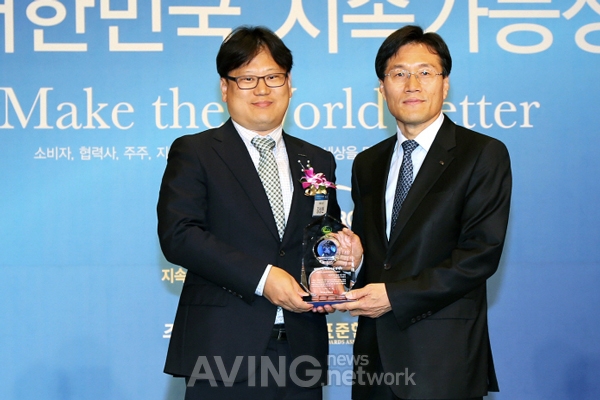 코웨이, 4년연속으로 1위하며 받은 상은? 관련 사진