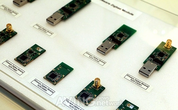 [미리보는 IoT KOREA] 알엔웨어, 홈네트워크 및 IoT제품에 사용되는 '지그비 통신 모듈' 전시 관련 사진
