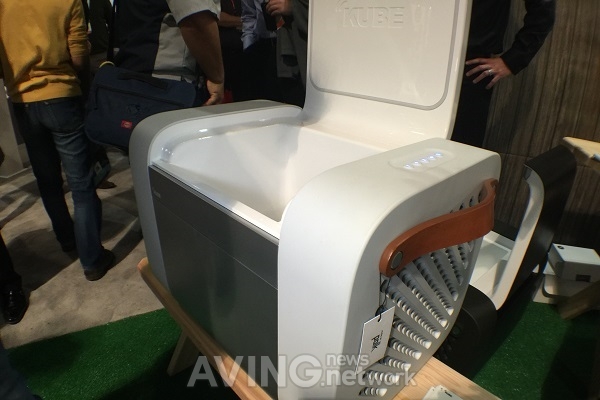 [CES 2015] 냉장고서 음악이… 큐브, 복합형 소형 냉장고 'KUBE' 선봬