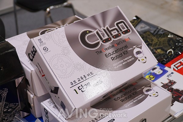 [광주국제로봇산업전] 아이로보, 교육용 로봇 키트 '큐보(Cubo)' 소개
