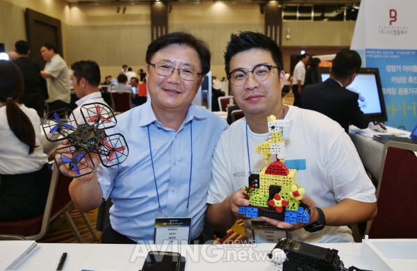 [MIK2018] 로보웍스, 직접 코딩해 움직이는 교육용 드론-로봇 선보여 관련 사진