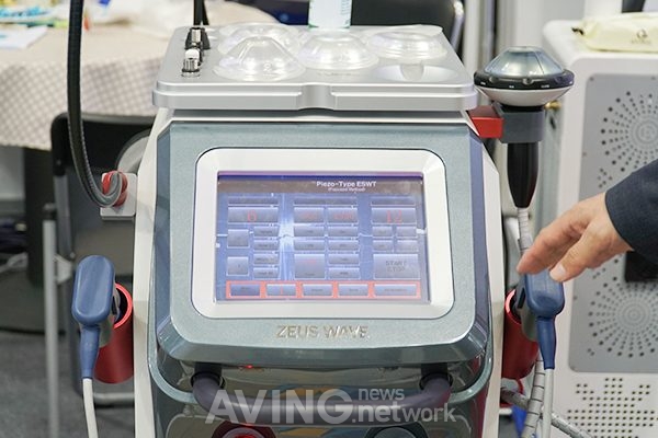 [KIMES Busan 2018] 웨버인스트루먼트, 복합 통증 치료 시스템 'ZEUS WAVE'와 복합 자극기 'TESLA ...