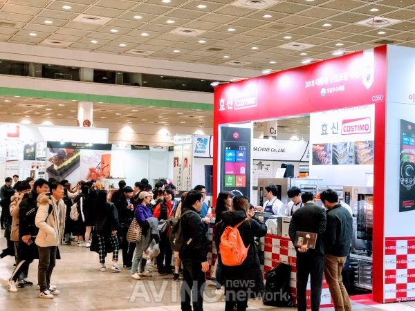[2018 코엑스 푸드위크 영상] 효신테크, 훈연기능 더한 콤비스티머 '코스티모' 선보여 관련 사진