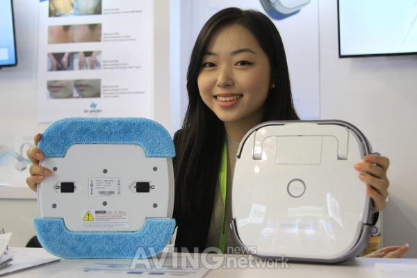 [CES 2019] ㈜알에프,  Ai기능탑재한 "유리창 청소로봇" 주목!