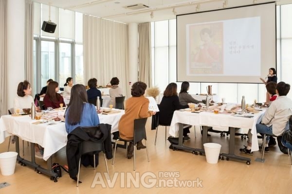 로얄앤컴퍼니, 인문/리빙 강좌로 봄맞이!