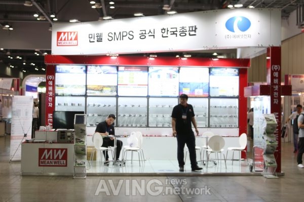 [LED & OLED EXPO 2019] 에버넷전자, 대만 민웰(MEANWELL)사의 다양한 SMPS 라인업 선보여