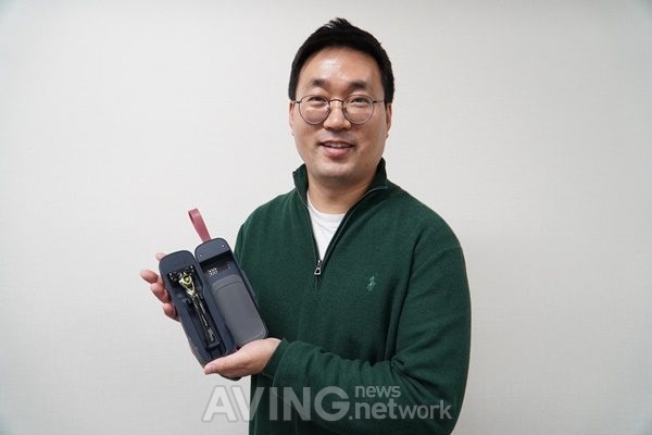 휴대용 면도날 살균기를 소개하는 링크 정철균 대표 │촬영-에이빙뉴스