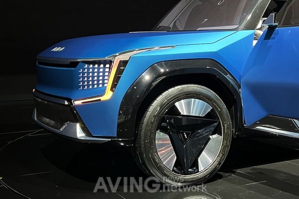 기아, 부산 국제모터쇼서 압도적인 디자인이 매력적인 대형 전기 SUV '더 기아 콘셉트 EV9' 국내 최초 공개!