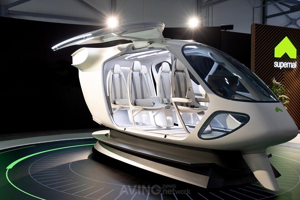슈퍼널이 공개한 UAM 인테리어 콘셉트 모델 │사진 제공-현대자동차그룹