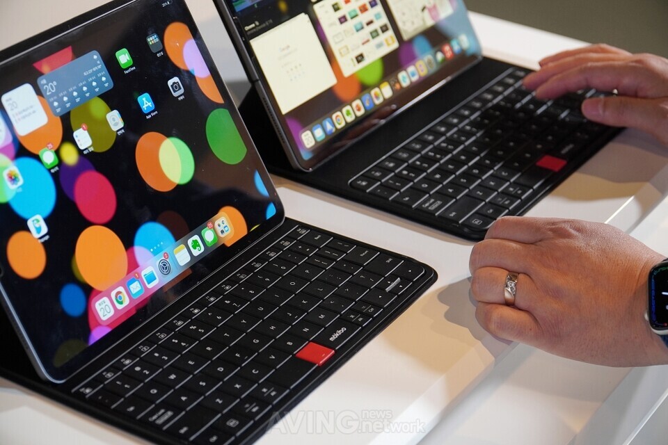 [Pangyo Tech] 모키보, 터치패드 융합 키보드 '퓨전 키보드' 선보여... "휴대... - 뉴스 썸네일 이미지