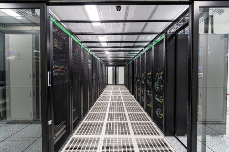 광주과학기술원 슈퍼컴퓨팅 센터에 구축된 DREAM(드림)-AI 슈퍼컴퓨터 | 제공-광주광역시