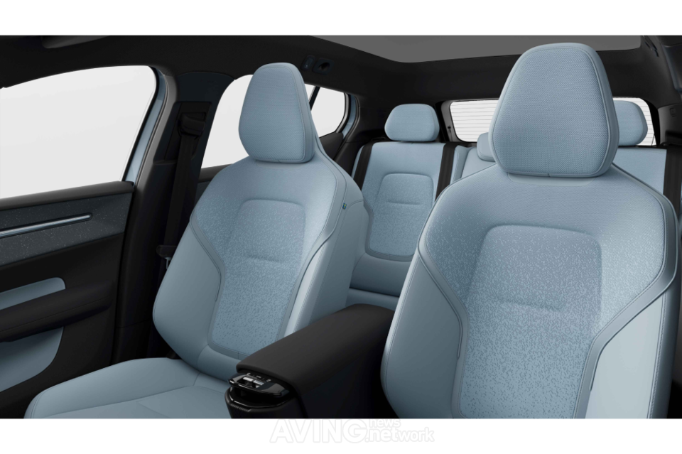 볼보자동차코리아, 프리미엄 순수 전기 SUV EX30 최초 공개 후 사전 