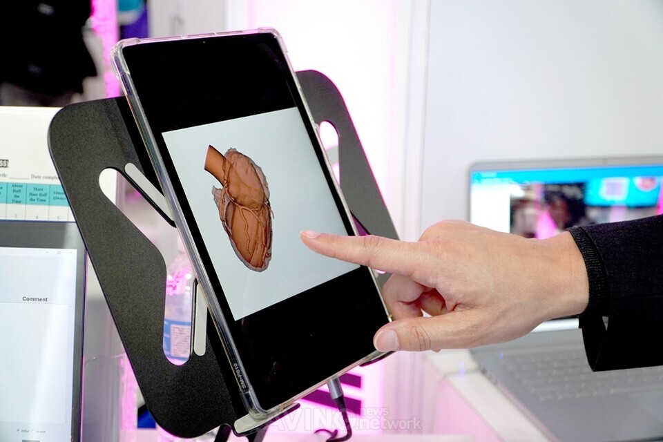 더멘드바이오시뮬레이터, CES 2024서 심혈관 질환 위험도 자동 예측 솔루... - 뉴스 썸네일 이미지