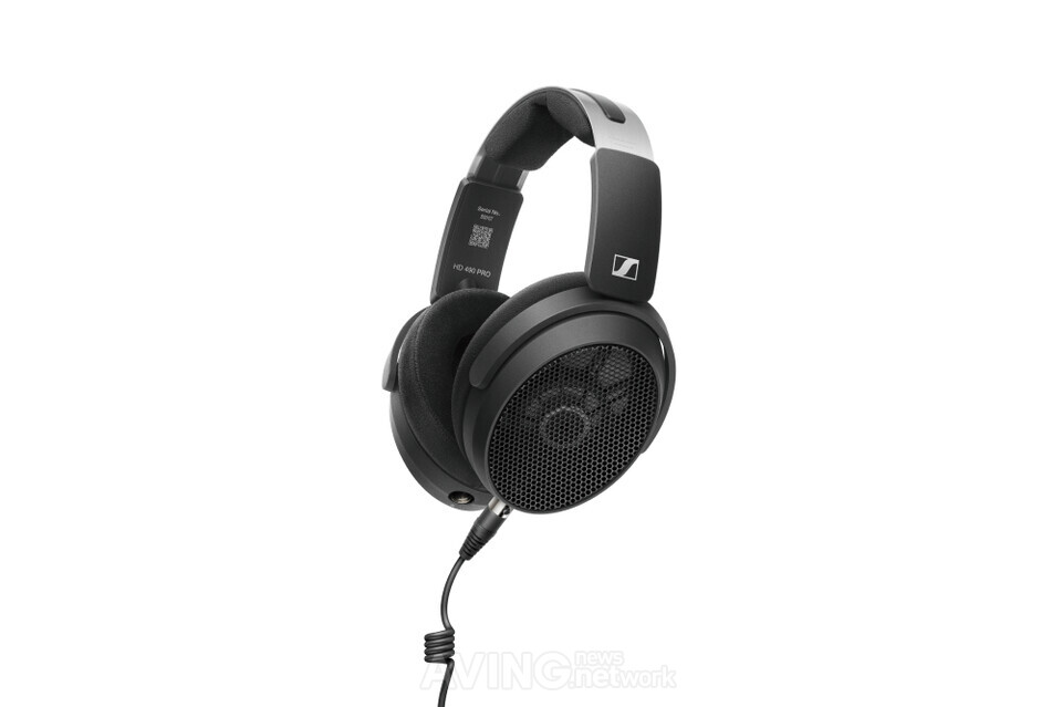 젠하이저의 레퍼런스 스튜디오 헤드폰 신제품 'HD 490 PRO' 모습 | 제공 - 젠하이저