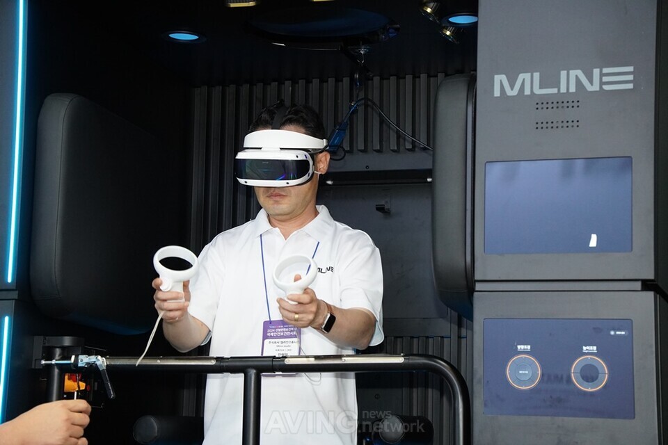 엠라인스튜디오, 2024 국제안전보건전시회서 VR 안전 교육 시뮬레이터 선보여... - 뉴스 썸네일 이미지