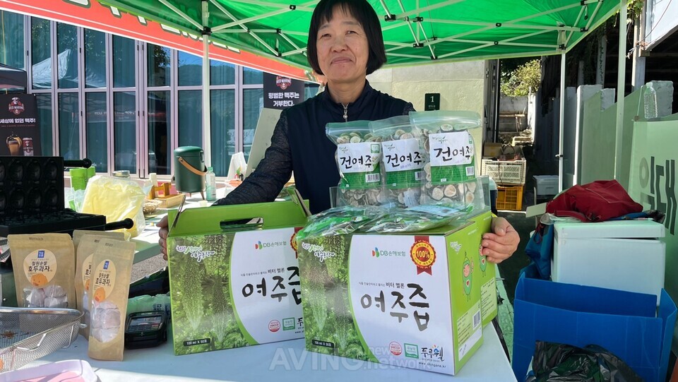 'KDS2024 컨퍼런스' 부대행사로 열린 '철원과 이천의 우수 농가공품 스타트업'에 참가한 신가네여주농장 정명숙 대표 I 촬영 - 에이빙뉴스