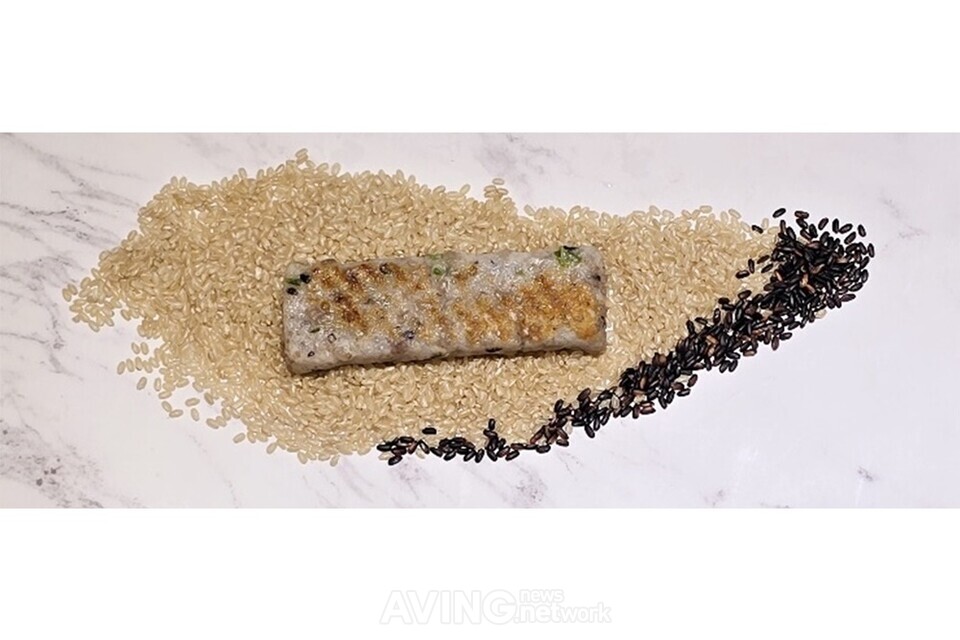 마음의식탁 관련 기사 사진 · 마음의식탁, 제19회 서울국제식품산업전서 신제품 ‘현미밥 어묵’ 공개... “간편하고 건강한 한 끼 제안”