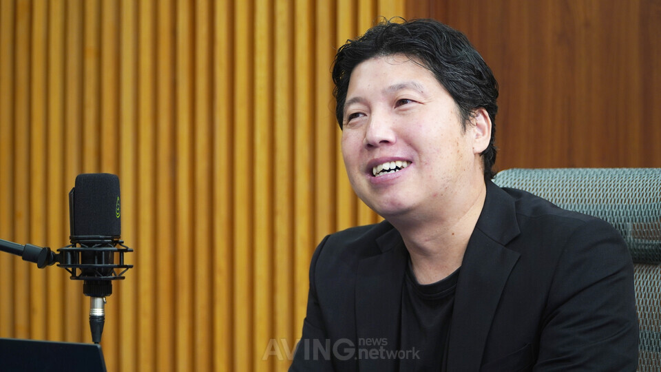 CES 2025 혁신기업 인터뷰 중인 ‘더넥스트에이아이(The-NExT.AI)’ 김영환 대표 I 촬영 - 에이빙뉴스