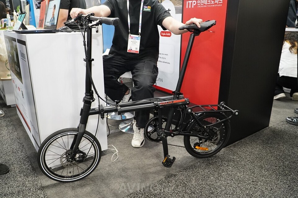 마커스, CES 2025서 스마트 모빌리티 신제품 '벌컨' 알려... "독창적 기술... - 뉴스 썸네일 이미지