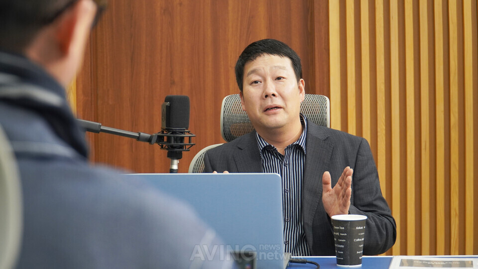 CES2025 특집 인터뷰 중인 황동근 '한국엘에프피(Korea LFP)' 대표 I 촬영 - 에이빙뉴스