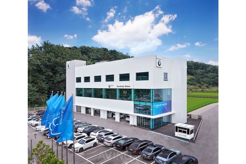 BMW 삼천리 모터스, 청주 서비스센터 새단장 오픈... 원-케어 서비스로 종합 정비 지원! 관련 사진