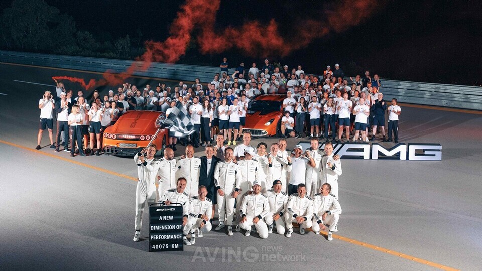 메르세데스-벤츠가 고성능 브랜드 ‘메르세데스-AMG’의 전기 콘셉트카 ‘콘셉트 AMG GT XX’로 24시간 동안 5,479km를 주행하며 전기차 장거리 주행 신기록을 세웠다.│제공-메르세데스-벤츠