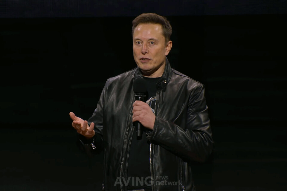 테슬라, 머스크에 ‘사상 최대’ 1조 달러 보상안 베팅... 지분 13→25%로 ‘머스크 제국’ 완성되나!