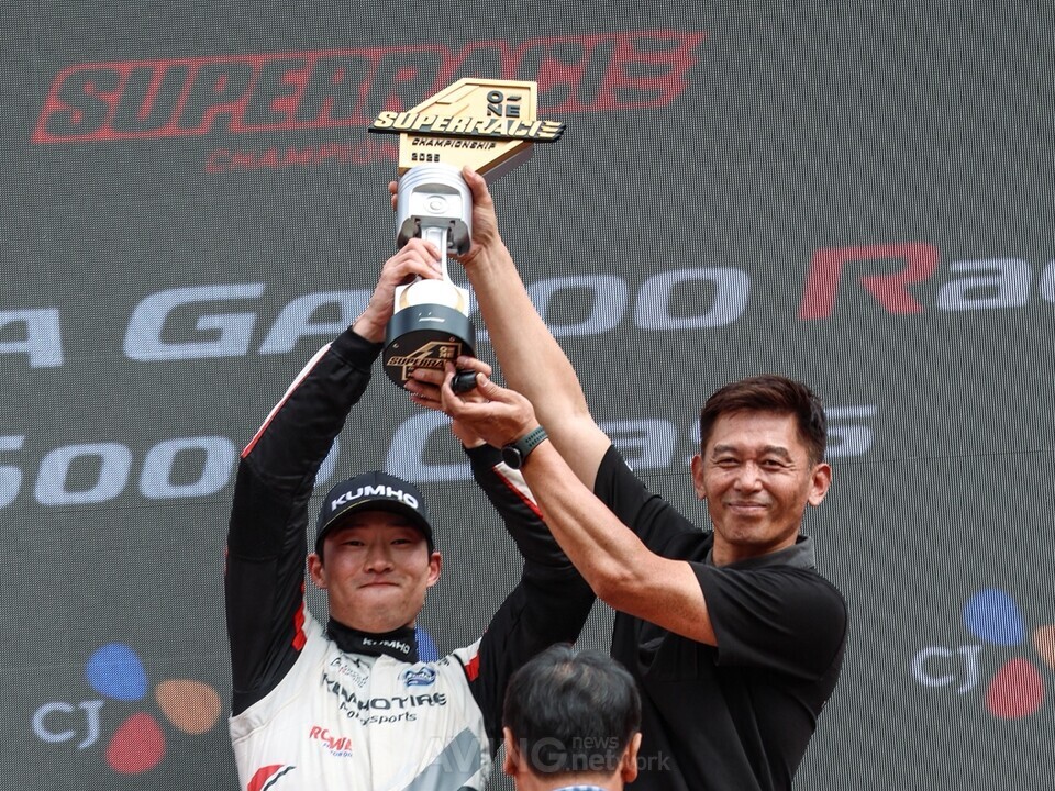 금호 SLM, 2025 오네 슈퍼레이스 챔피언십 6전서 시즌 4승 달성... 노동기 폴투윈으로 시즌 첫 우승!