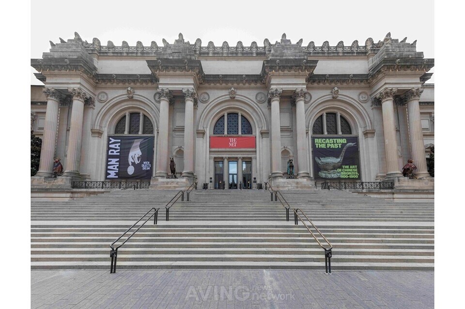 제네시스-美 메트로폴리탄 파트너십 전시, 제프리 깁슨 신작 4점 공개 … 2026년 6월 9일까지 진행