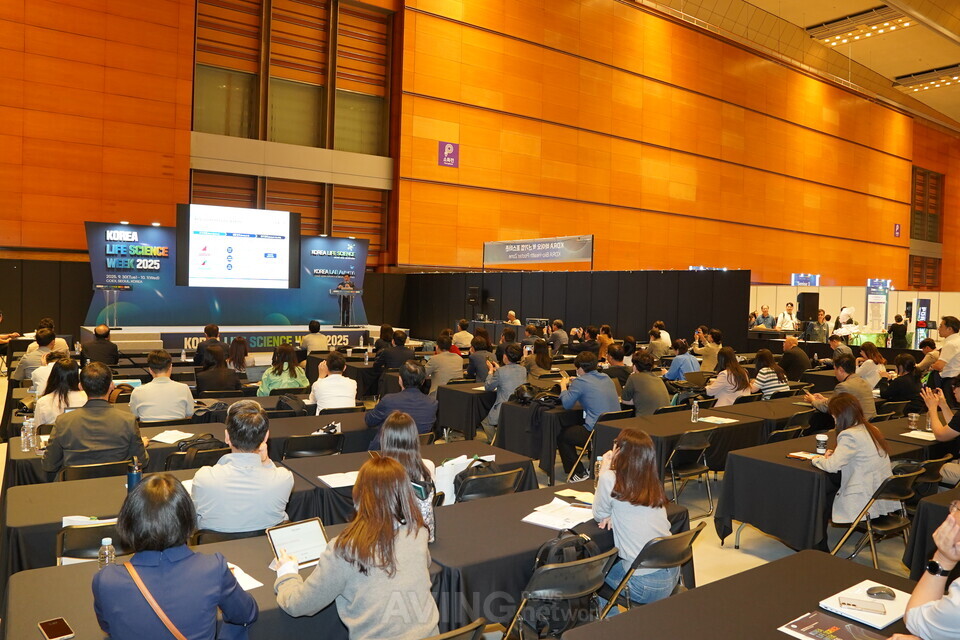 [2025 코리아 라이프사이언스 위크] 업계 전문가가 전하는 K-바이오헬스... - 뉴스 썸네일 이미지