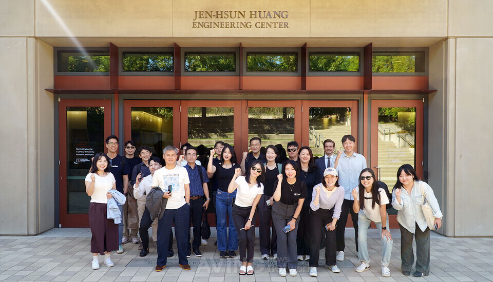 "어라운드X 셋째날, 스탠포드 창업 심장부를 향하다... 저녁 IR 피칭으로... - 뉴스 썸네일 이미지