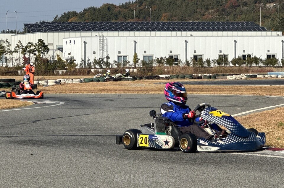 ‘2025년 문체부장관배 KIC-CUP 카트레이싱’에서 최무성 선수가 주행하는 모습. │제공-대한자동차경주협회