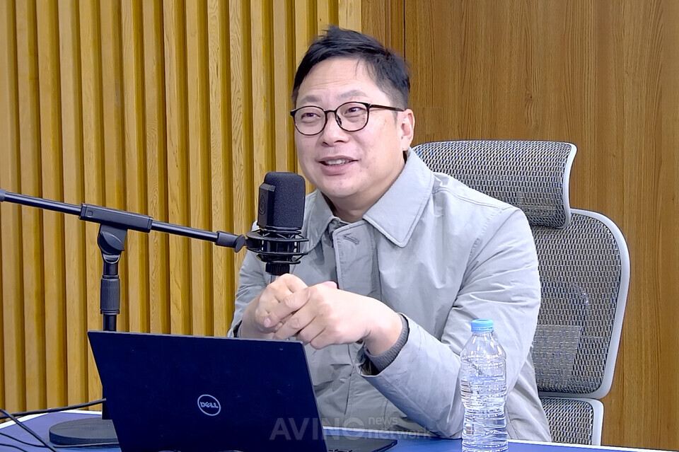 CES 2026 혁신기업 인터뷰 중인 남형호 이원오엠에스(EONEOMS Ltd.) 대표 I 촬영 - 에이빙뉴스