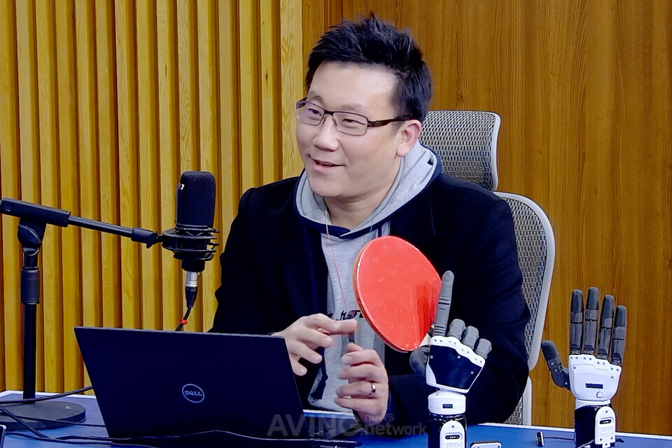 CES 2026 혁신기업 인터뷰 중인 이상호 만드로(Mand.ro) 대표 I 촬영 - 에이빙뉴스