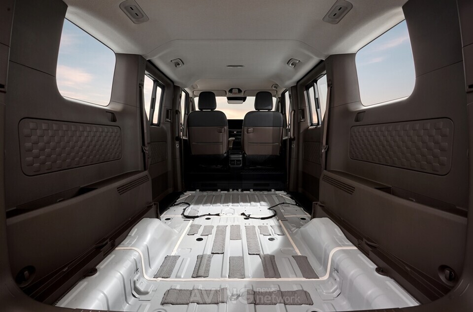 더 기아 PV5 패신저 도너모델 │제공-기아