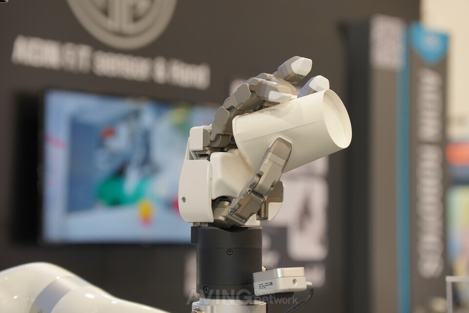 테솔로, CES 2026서 'K-로보틱스' 기술 입증하며 총 220억 규모 상담 유치... - 뉴스 썸네일 이미지