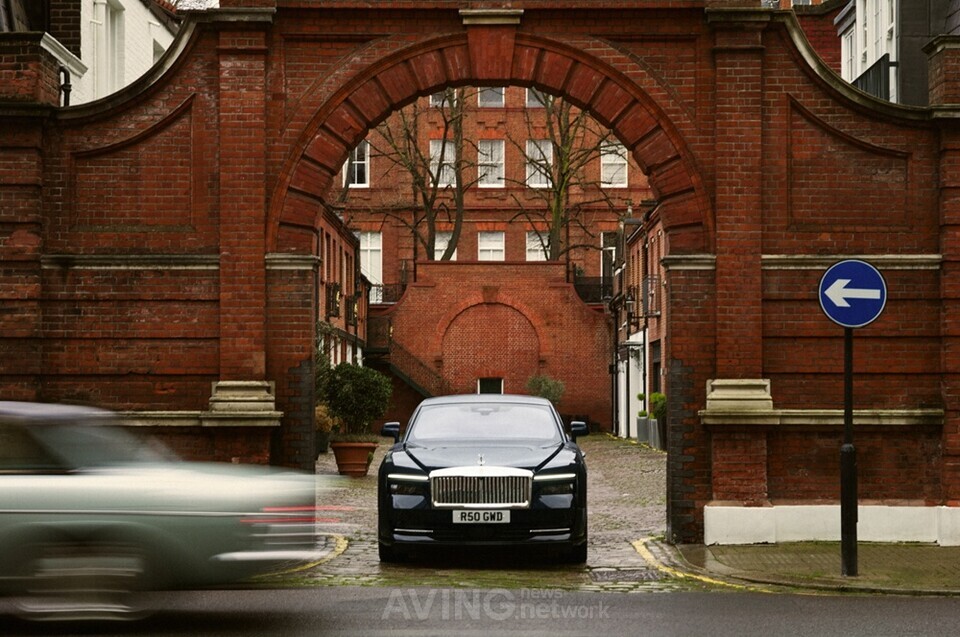 롤스로이스 스펙터 │제공-롤스로이스모터카