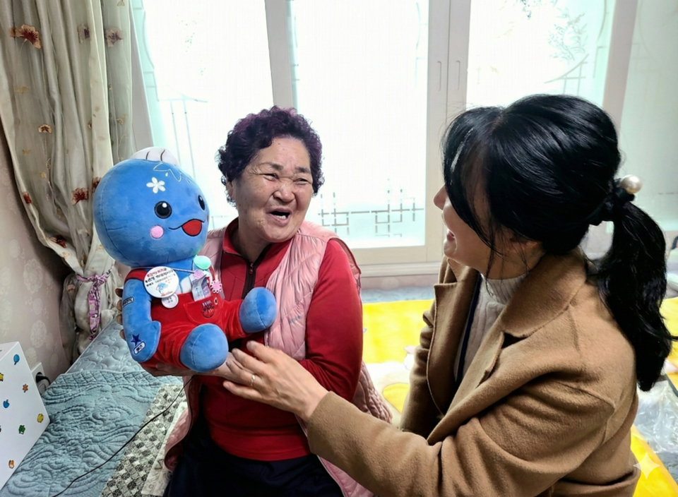 미스터마인드, AI 돌봄 로봇 '초롱이'로 울산남구청 스마트 복지 행정 가... - 뉴스 썸네일 이미지