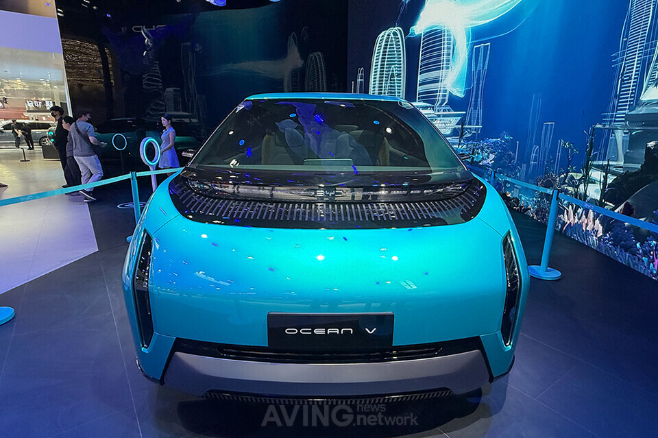 BYD가 24일(금, 현지 시각) ‘2026 베이징 국제 모터쇼'에서 선보인 새로운 콘셉트카 이동 생활 큐브 ’OCEAN-V‘ 외관 모습. | 촬영-에이빙뉴스