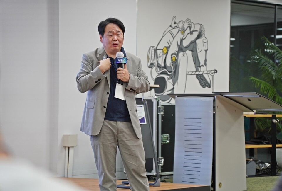 한국학중앙연구원 김창일 박사가 강연을 하고 있다 ㅣ 촬영-에이빙뉴스