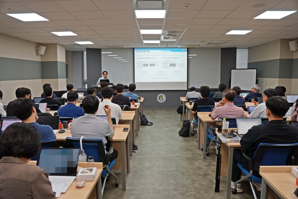 'SDR(소프트웨어 정의 로봇) 전환을 위한 차세대 로봇 공용 플랫폼 기술개발 3차년도 킥오프 워크숍' 전경 ㅣ 촬영-에이빙뉴스