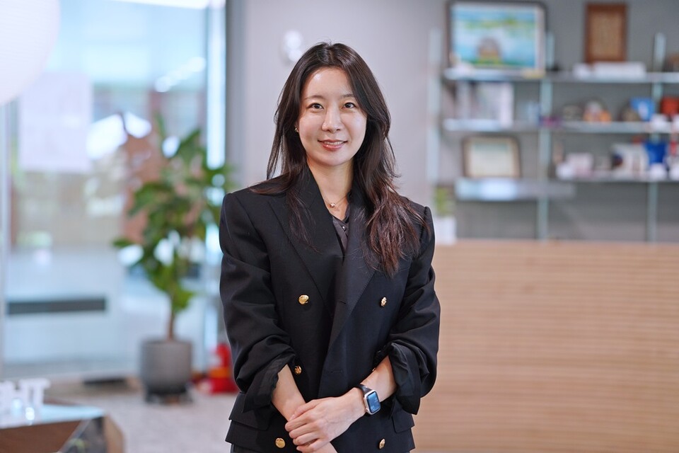 김의연 프로보이스 대표가 인터뷰 후 사진촬영에 응하고 있다. ㅣ 촬영-에이빙뉴스